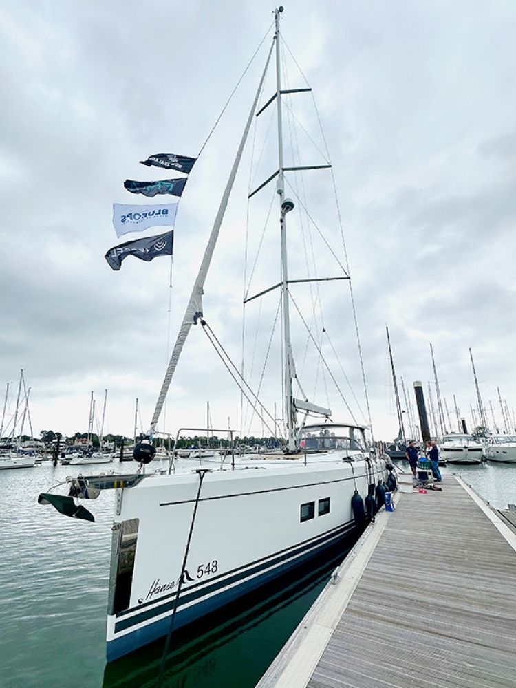 Hanse 548