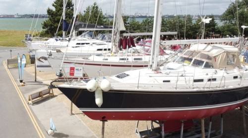 Why sell your boat with a yacht broker?